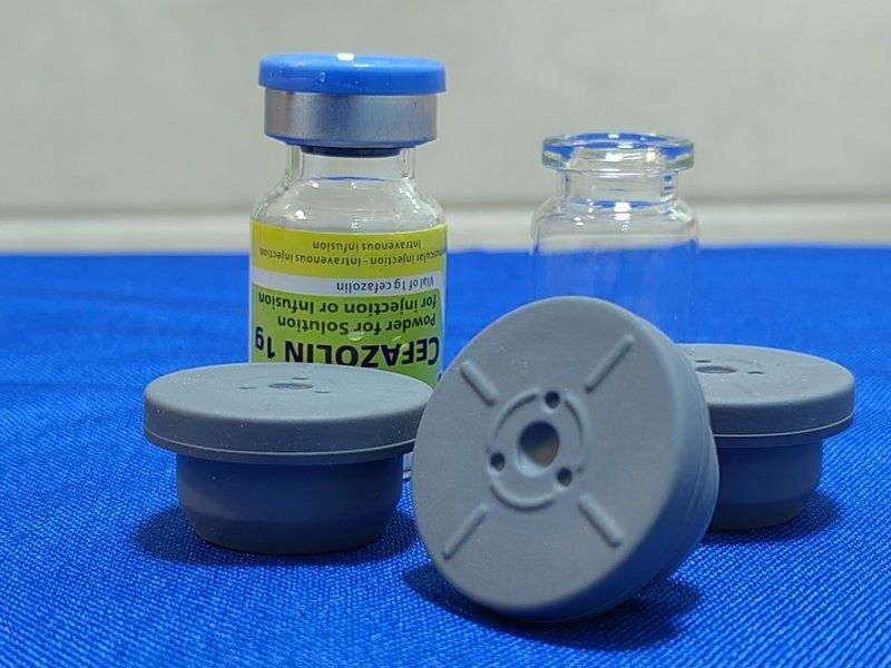 GMP Compliance 13mm 20mm 23mm 28mm 32mm Sterile round medical Butyl Rubber Stopper for Glass Infusion Bottle